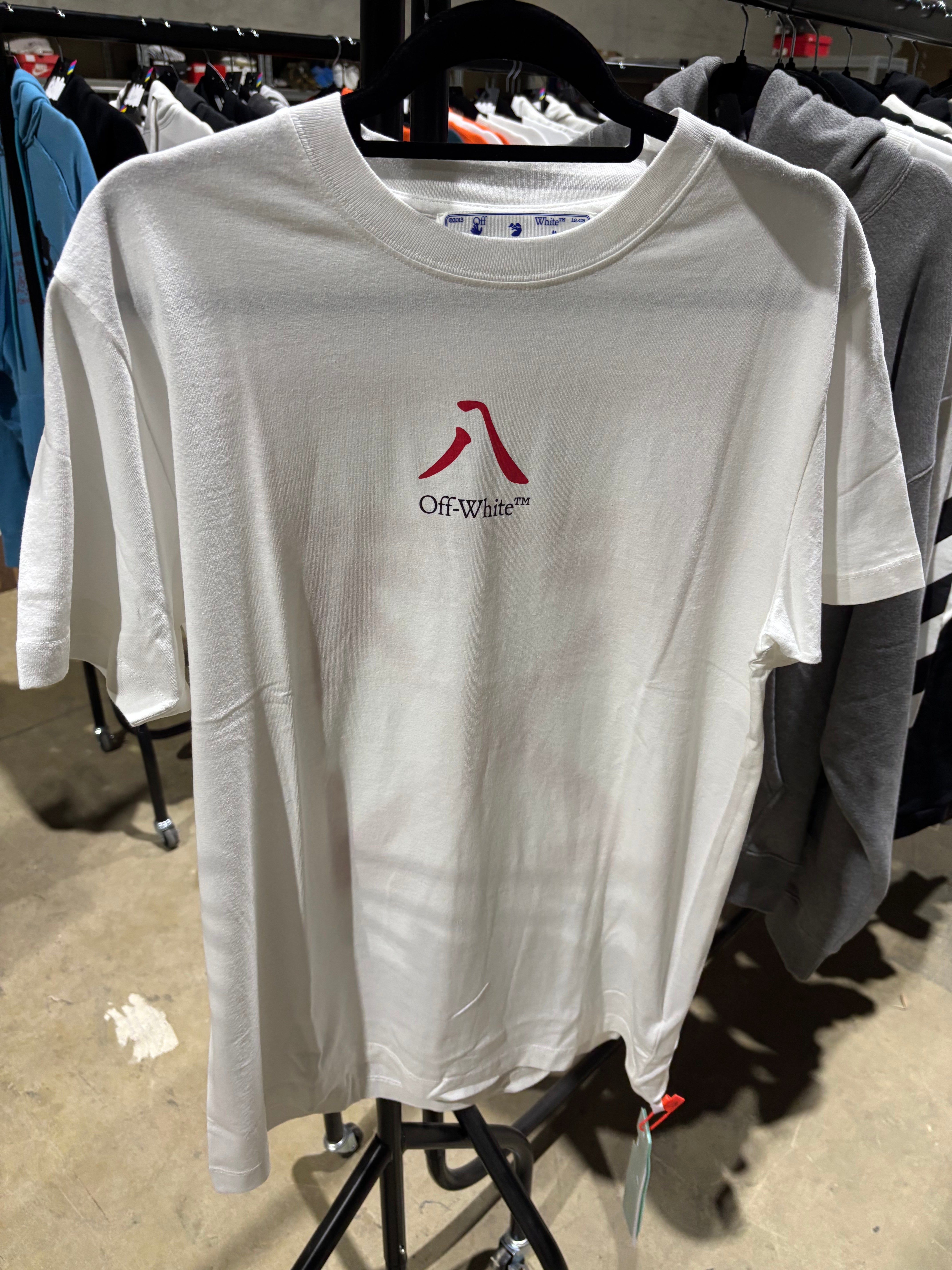 Off White Spray Arrow Logo Tee