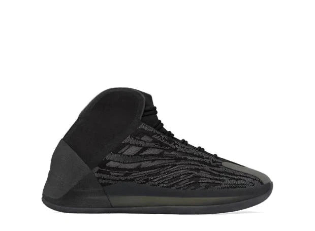 Yeezy QNTM ONYX